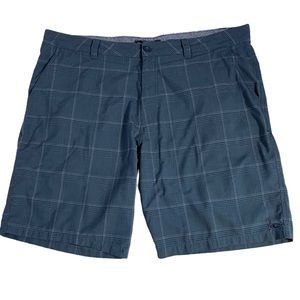 O’Neill plaid grey with pocket size 40